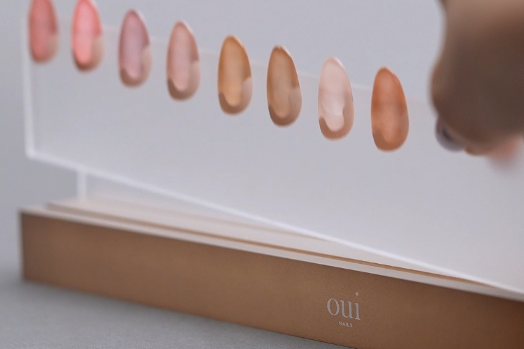 【美品】ｏｕｉ　ｎａｉｌｓ（ウィ ネイルズ)/ネ イルライト/美容機能付き oui nails ネイルライト | 美容機能付き - ネイル用品通販店