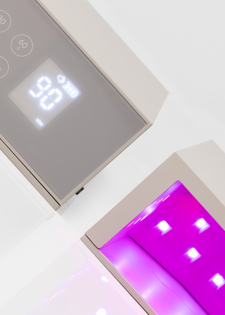 2024超人気 nailsネイルライト oui 美容機能付き 【公式】まつ毛エクステ | ネイルアート用品(筆など)